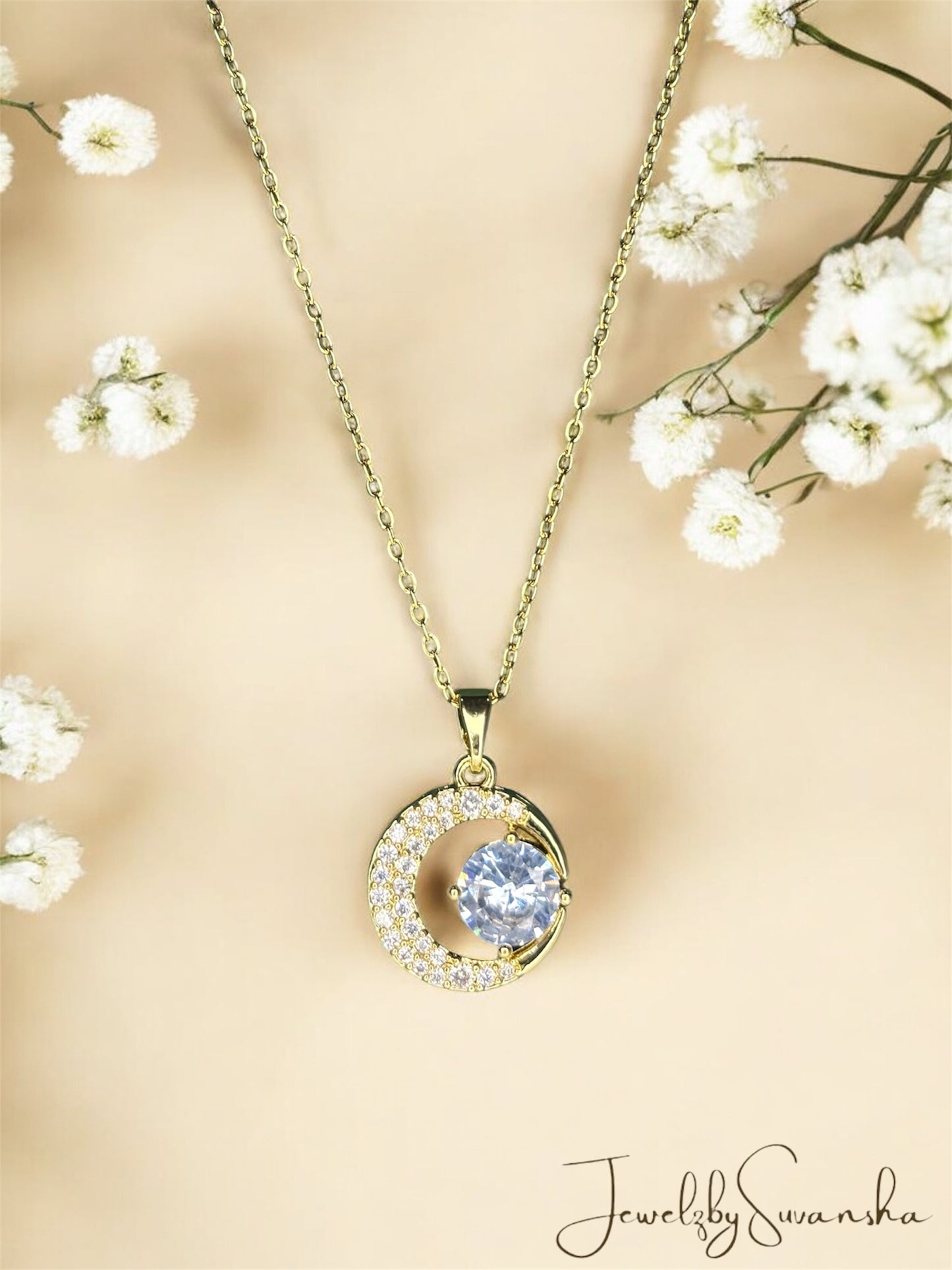 The Moon Chant Pendant